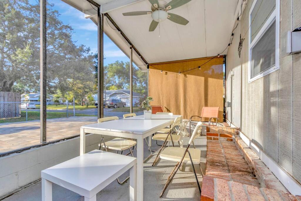 Cozy Bungalow With Patio & Grill, Private And Location Tampa Ngoại thất bức ảnh