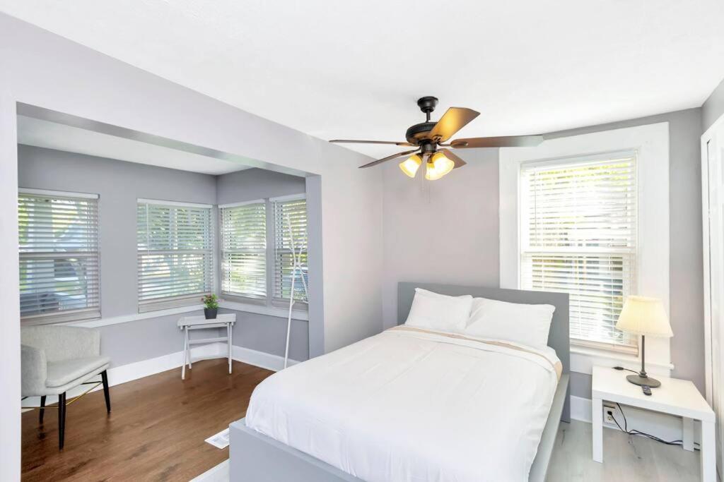 Cozy Bungalow With Patio & Grill, Private And Location Tampa Ngoại thất bức ảnh