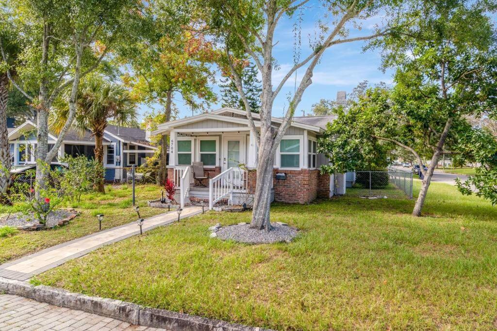 Cozy Bungalow With Patio & Grill, Private And Location Tampa Ngoại thất bức ảnh